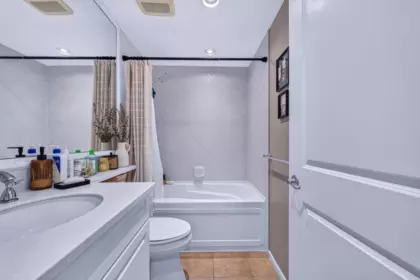 Office / Den Photo of 213 5770 Oak Street, Vancouver, BC