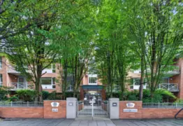 213 5770 Oak Street, Vancouver, BC