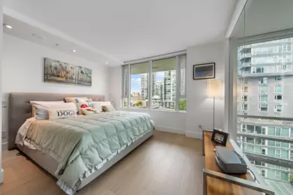 Hallway Photo of 807 590 Nicola Street, Vancouver, BC