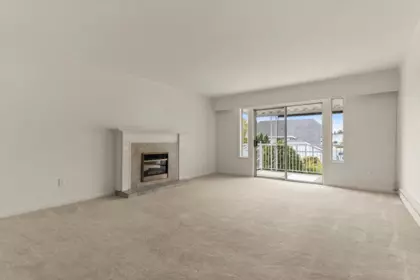 Breakfast Nook Photo of 232 32691 Garibaldi Drive, Abbotsford, BC