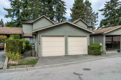 Living Room Photo of 1768 Lilac Drive, Surrey, BC