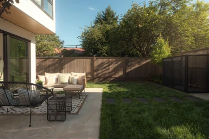 Outdoor Deck Photo of 2 812 E 26th Avenue, Vancouver, BC