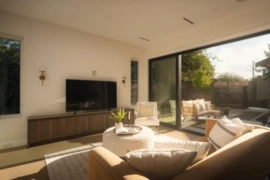 2 812 E 26th Avenue, Vancouver, BC