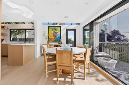 Breakfast Nook Photo of 1880 Bellevue Avenue, West Vancouver, BC