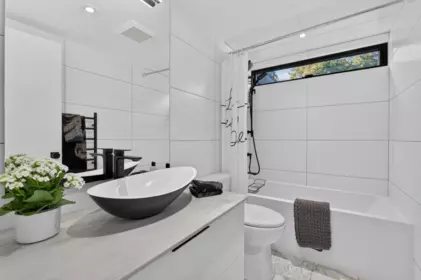 Mudroom Photo of 1880 Bellevue Avenue, West Vancouver, BC