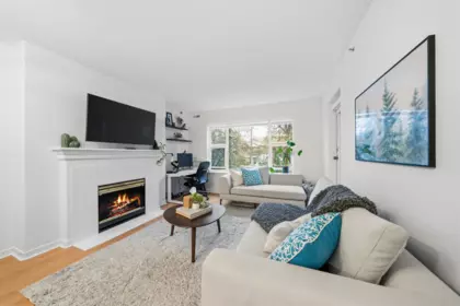 210 5281 Oakmount Crescent, Burnaby, BC, Burnaby — Apartment/Condo for sale