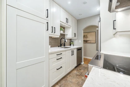 Pantry Photo of 403 555 W 28th Street, North Vancouver, BC