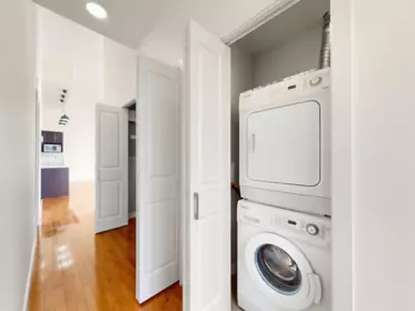 Primary Bathroom Photo of 1803 6233 Katsura Street, Richmond, BC