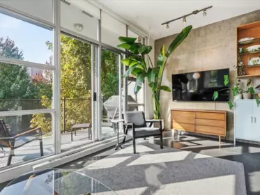 Family Room Photo of 304 2635 Prince Edward Street, Vancouver, BC