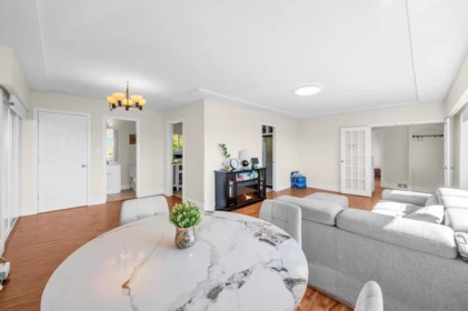 Primary Bedroom Photo of 1165 Mathers Avenue, West Vancouver, BC