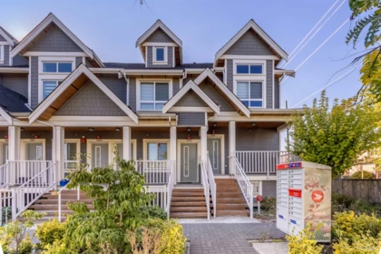 Garden / Landscaping Photo of 5003 Chambers Street, Vancouver, BC