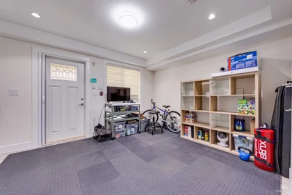 Hallway Photo of 5003 Chambers Street, Vancouver, BC