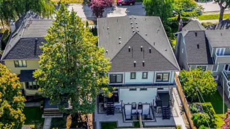 Swimming Pool Photo of 2837 W 31st Avenue, Vancouver, BC