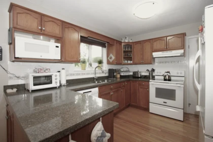 Breakfast Nook Photo of 35807 Sunridge Place, Abbotsford, BC