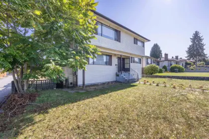 8272 17th Avenue, Burnaby, BC, Burnaby — Single Family Residence for sale