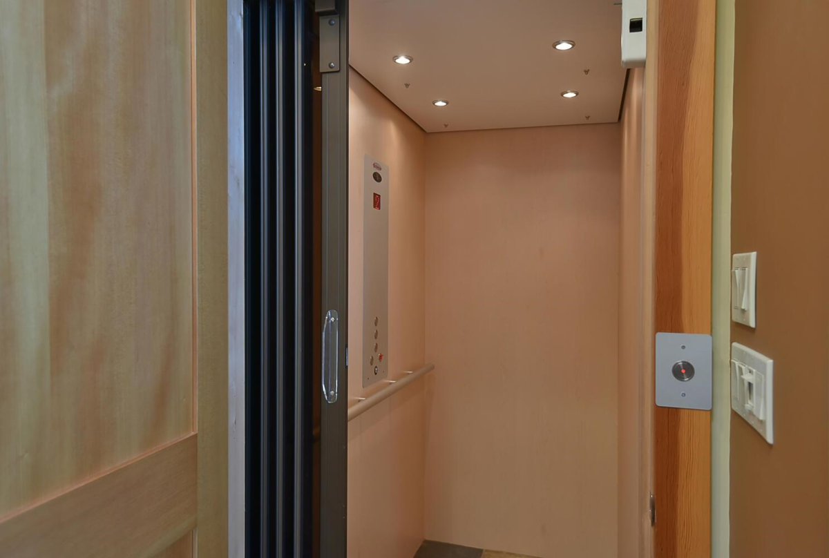 Living Room Photo of 5728 Boulevard Street, Sechelt, BC