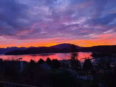500 Sargent Road, Gibsons, BC, Gibsons — Single Family Residence for sale