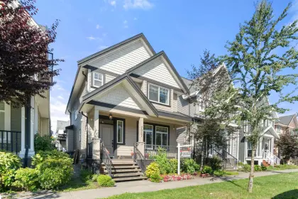 7057 148a Street, Surrey, BC, Surrey — Single Family Residence for sale