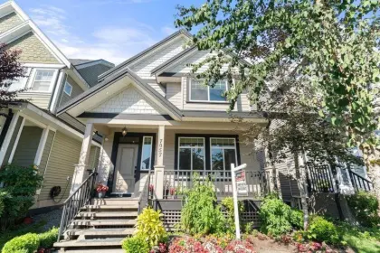 7057 148a Street, Surrey, BC, Surrey — Single Family Residence for sale