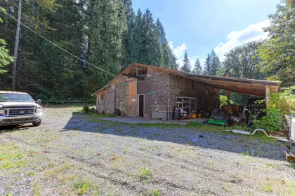 26766 Dewdney Trunk Road, Maple Ridge, BC, Maple ridge — Single Family Residence for sale