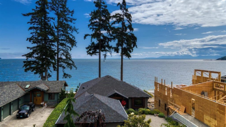 Family Room Photo of 6014 Silverstone Lane, Sechelt, BC