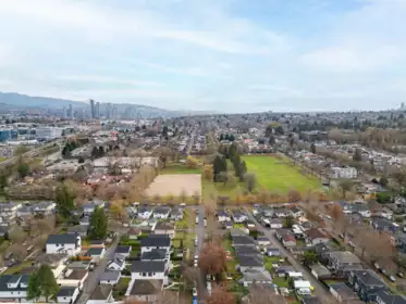 2577 E 16th Avenue, Vancouver, BC, Vancouver — Single Family Residence for sale