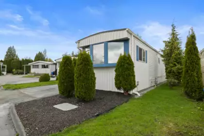 141 1840 160 Street, Surrey, BC, Surrey — Manufactured Home for sale