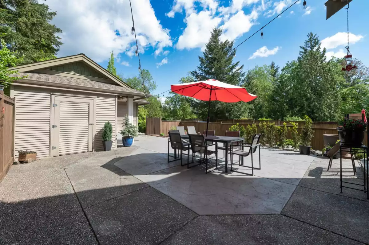 Backyard Photo of 1 3008 Ash Street, Abbotsford, BC