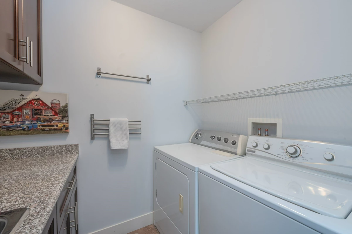 Breakfast Nook Photo of 1 3008 Ash Street, Abbotsford, BC