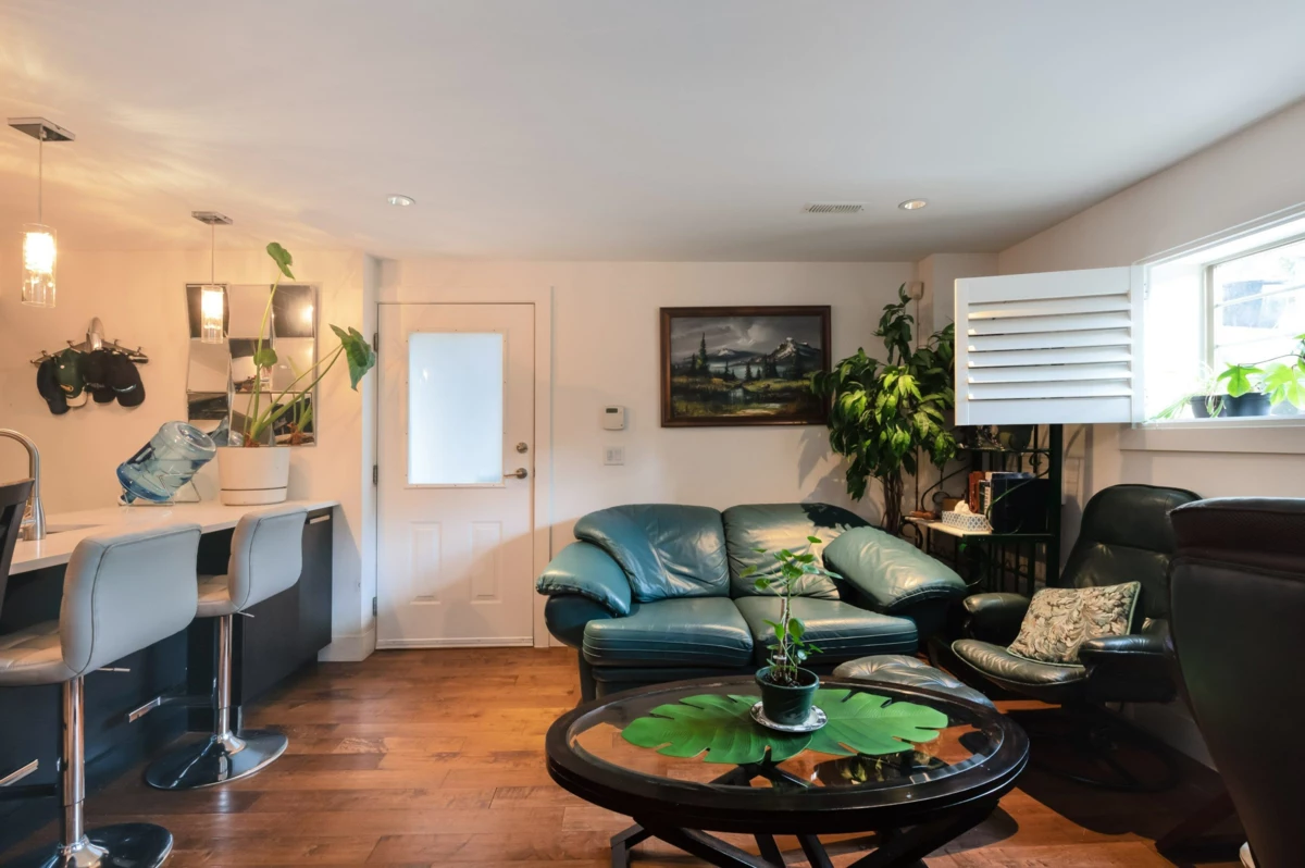 Mudroom Photo of 1 3008 Ash Street, Abbotsford, BC