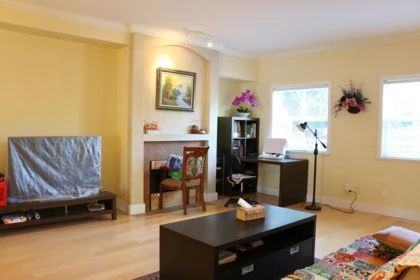 Kitchen Photo of 3 7833 St. Albans Road, Richmond, BC