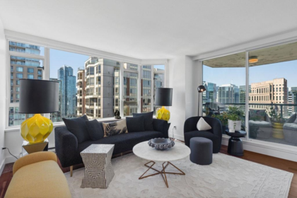 2404 888 Hamilton Street, Vancouver, BC, Vancouver — Apartment/Condo for sale