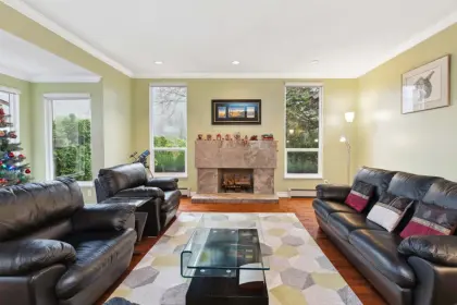 8250 Lakefield Drive, Burnaby, BC, Burnaby — Single Family Residence for sale