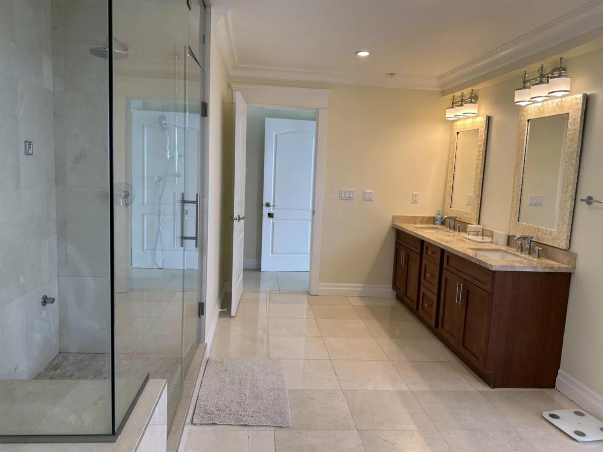 Swimming Pool Photo of 2358 Constantine Place, West Vancouver, BC