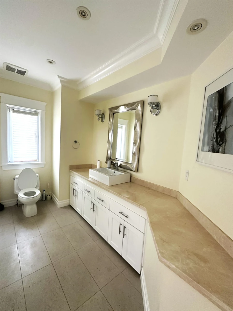 Walk-In Closet Photo of 2358 Constantine Place, West Vancouver, BC