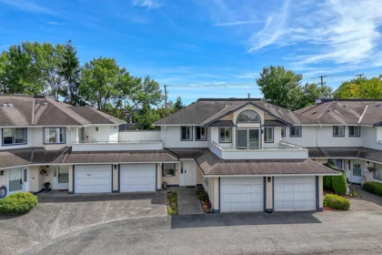 404 19645 64 Avenue, Langley, BC, Langley — Townhouse for sale