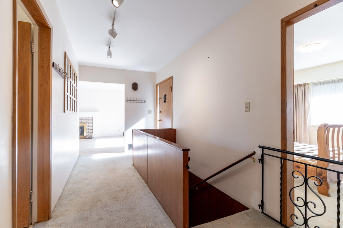 Family Room Photo of 5537 Ash Street, Vancouver, BC