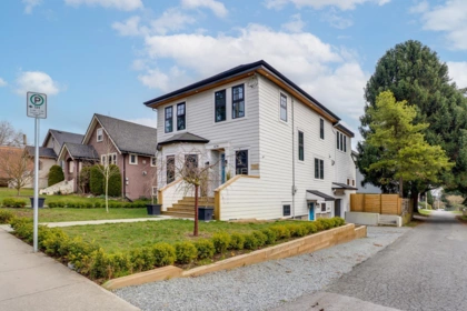 614 Fourth Avenue, New Westminster, BC, New Westminster — Single Family Residence for sale
