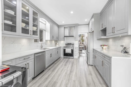 Guest Bathroom Photo of 14642 67a Avenue, Surrey, BC