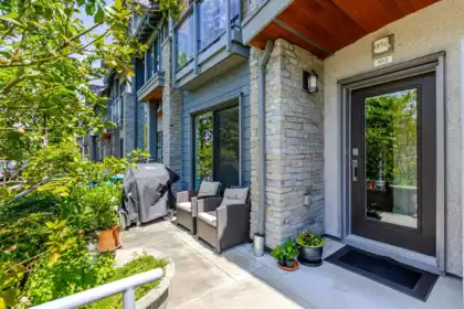 102 1708 55a Street, Delta, BC, Delta — Townhouse for sale
