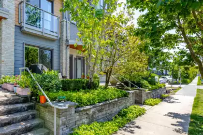102 1708 55a Street, Delta, BC, Delta — Townhouse for sale