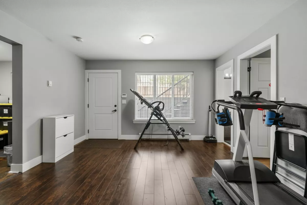 Hot Tub / Spa Photo of 15913 92 Avenue, Surrey, BC