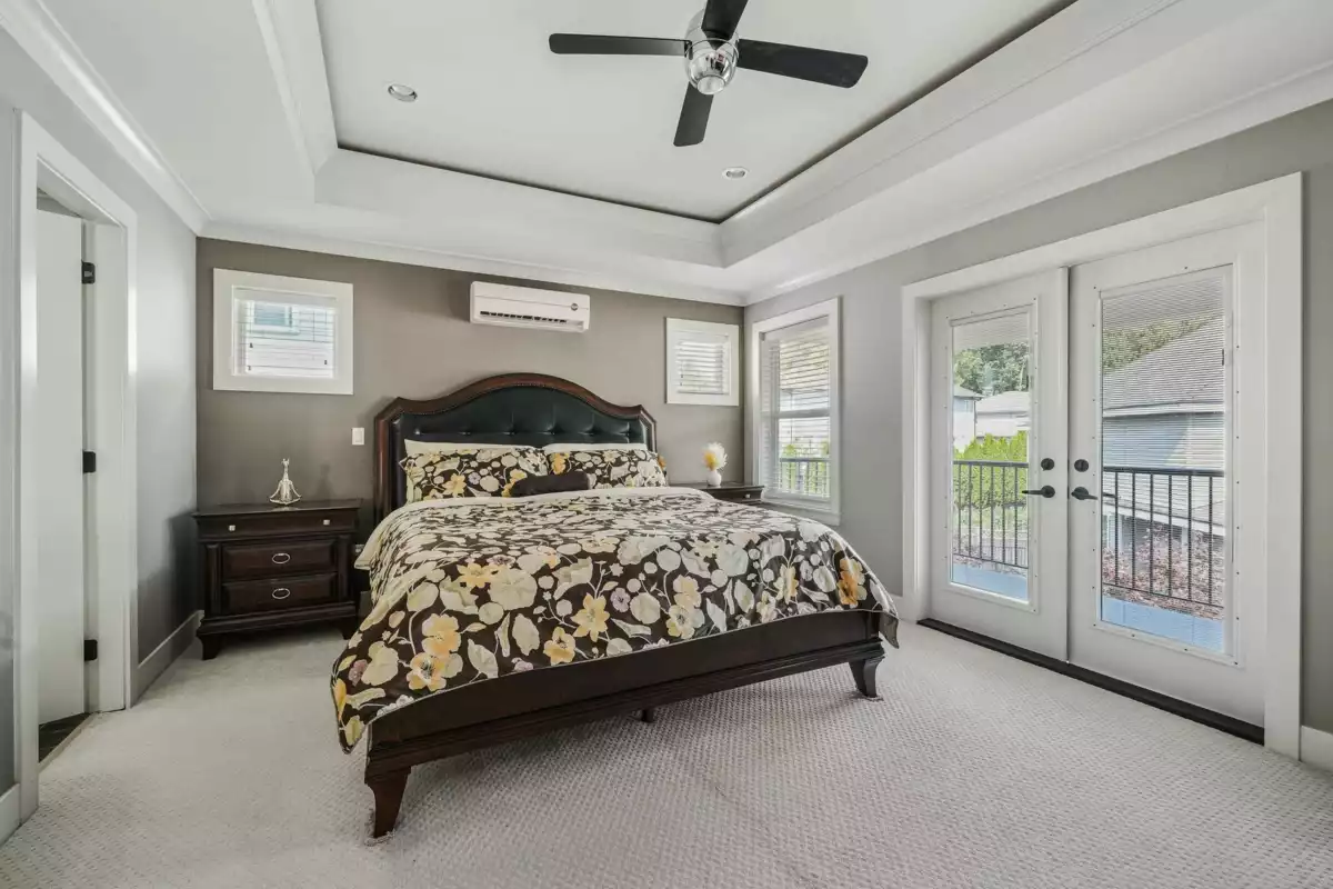 Laundry Room Photo of 15913 92 Avenue, Surrey, BC