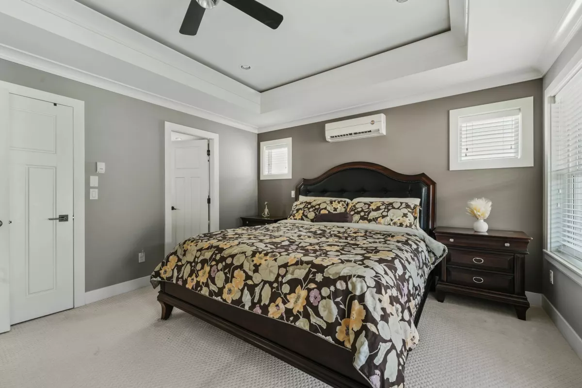 Mudroom Photo of 15913 92 Avenue, Surrey, BC