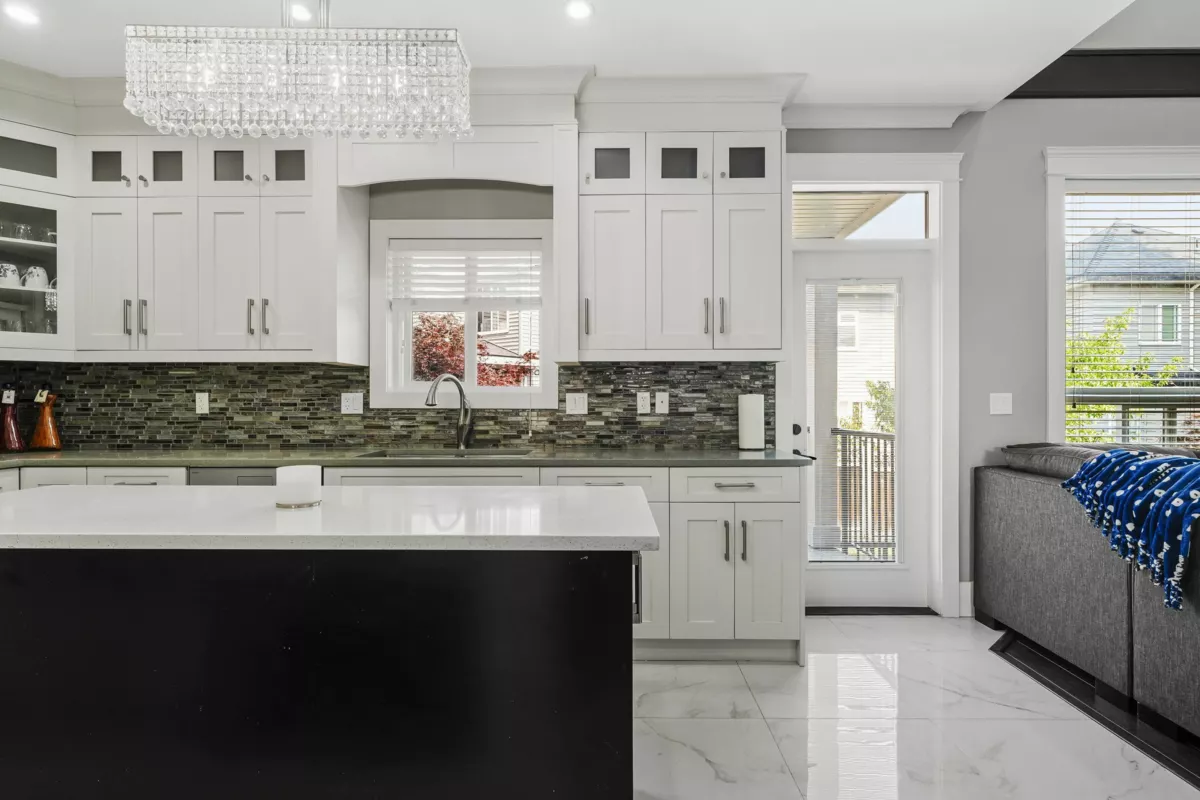 Primary Bedroom Photo of 15913 92 Avenue, Surrey, BC