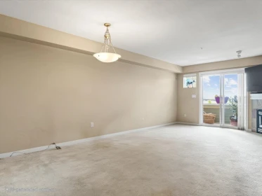 Powder Room Photo of 310 15621 Marine Drive, White Rock, BC
