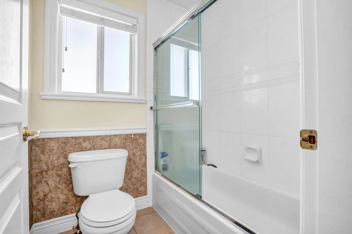 Entry Foyer Photo of 2116 Turnberry Lane, Coquitlam, BC