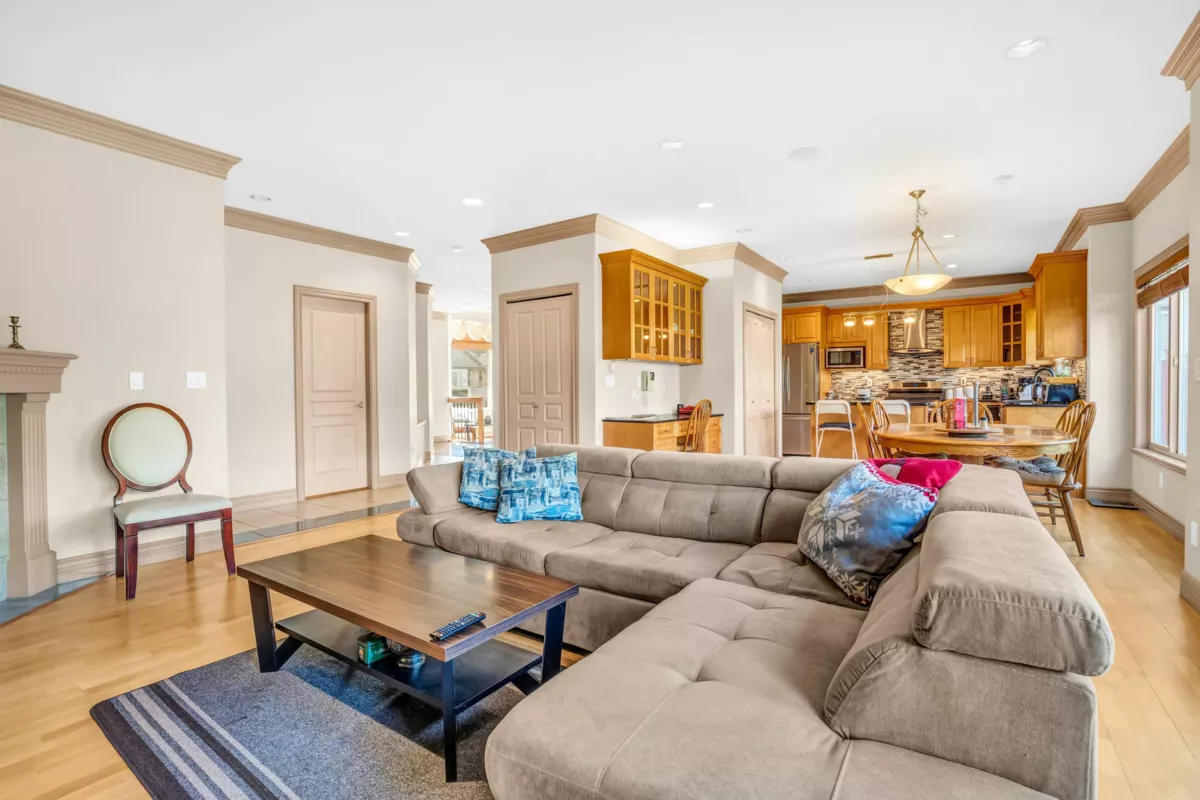 Front Yard Photo of 2116 Turnberry Lane, Coquitlam, BC