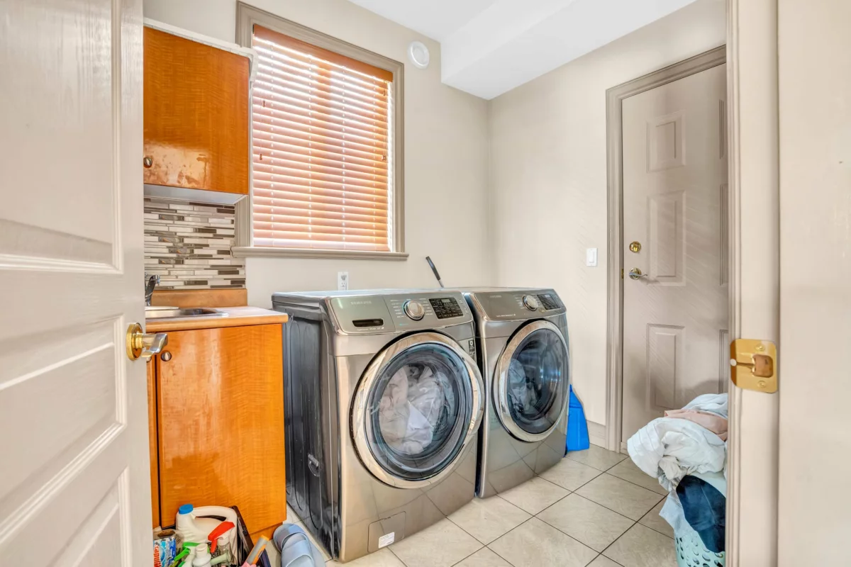 Garden / Landscaping Photo of 2116 Turnberry Lane, Coquitlam, BC