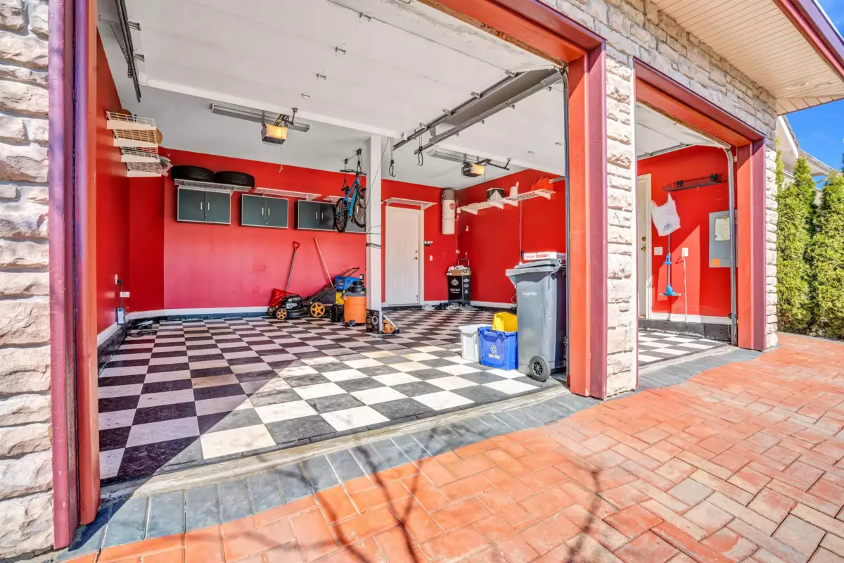 Hot Tub / Spa Photo of 2116 Turnberry Lane, Coquitlam, BC